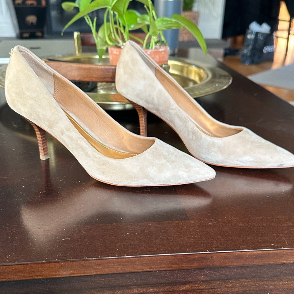 Coach Suede Pumps 7.5 - Picture 3 of 11